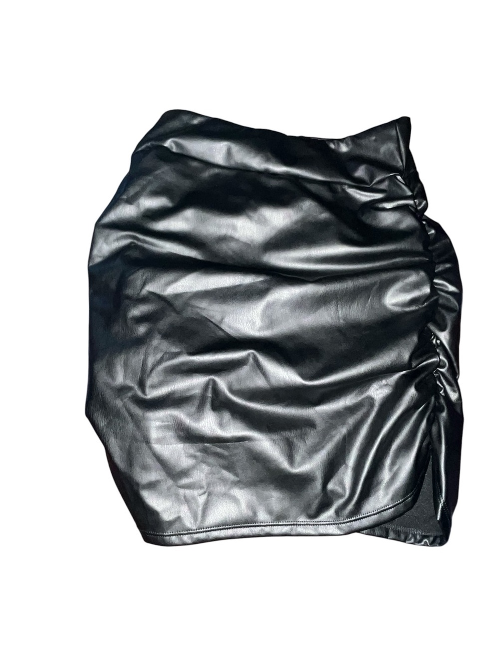 HALARA Black Faux Leather Ruched Mini Skirt